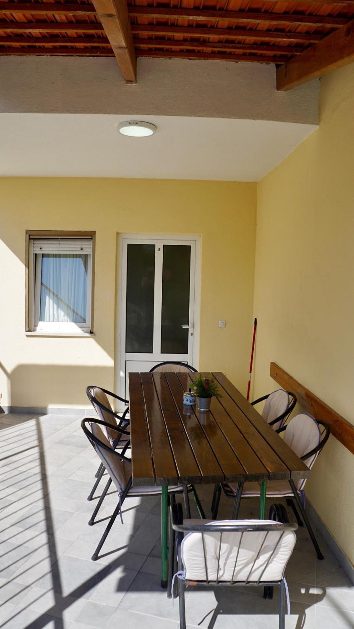 Apartments Niksa Kastelan 奥米什 外观 照片